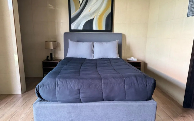 Beautiful and Comfortable Rooftop Suite