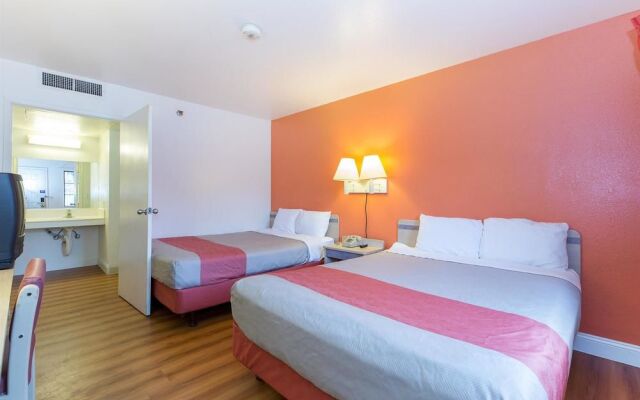 Motel 6