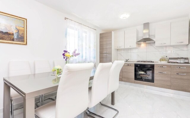 Beautiful Home in Dramalj With Wifi and 2 Bedrooms