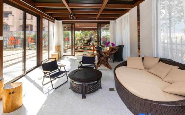 Yincaolu Lingfeng Bieyuan (Yulin Wonderland Store)