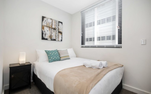 Astra Apartments Newcastle East – Guest Rooms – Newcastle