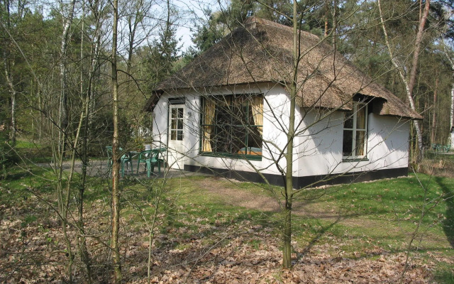 Well furnished bungalow, surrounded by nature