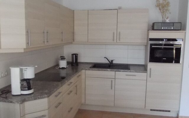 Spacious Apartment near Sea in Graal-Muritz