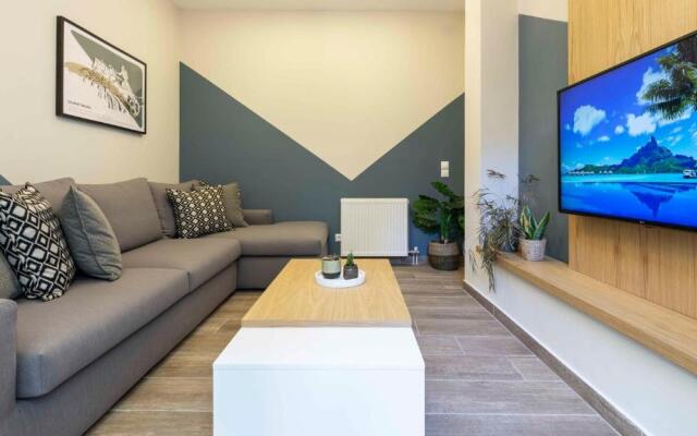 “Champions” Apartment in N. Kosmos neighbourhood