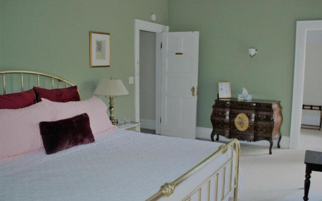 Franklin Manor Bed & Breakfast