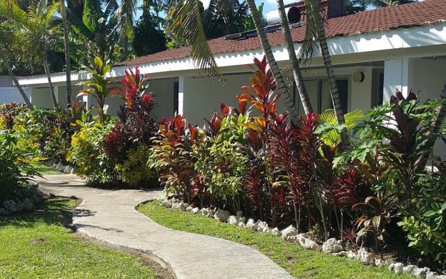 The Black Pearl Beach Side Apartments