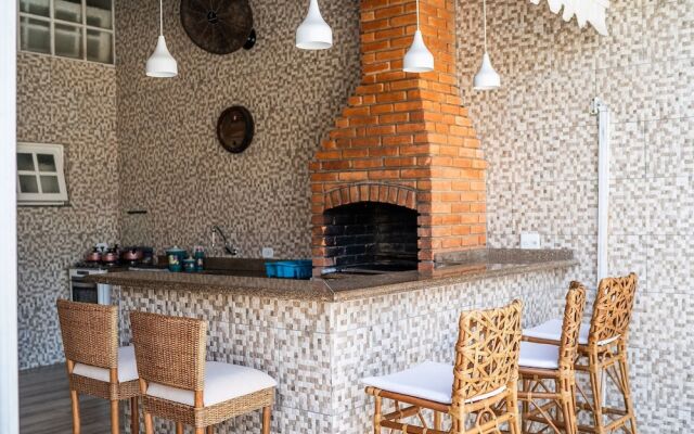 Linda casa no condomínio Morada da Praia