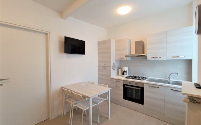 Winter Spring Summer Apartments