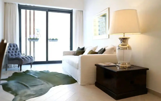 Spacious 2BR in Oxford 212 by Bespoke