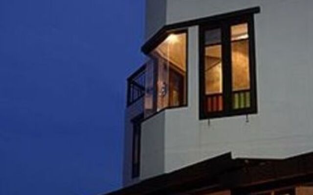 The Herbs By The Sea