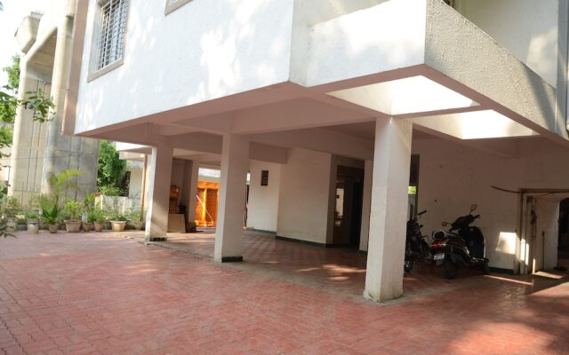 Elita Rooms