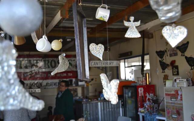 Suzie's Coffee Shop Accommodation