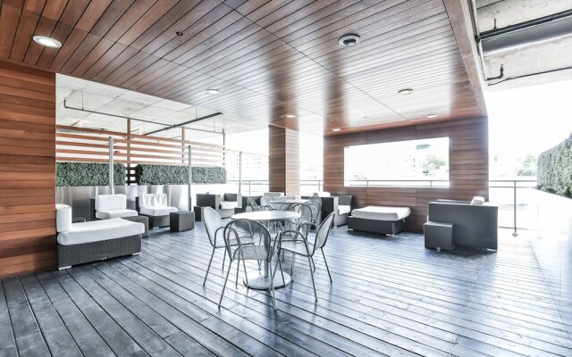 Iceboat Terrace Luxury Condos