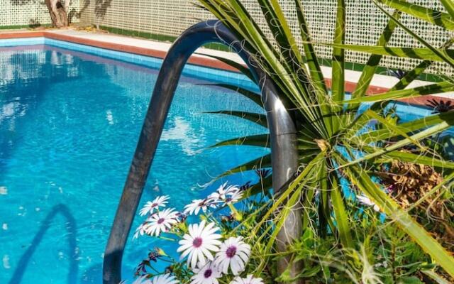 Wonderful Villa With Private Pool In Fuengirola Ref 110