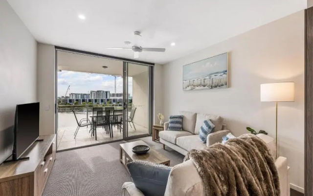 Waterline At Oceanside – Guest Rooms – Birtinya