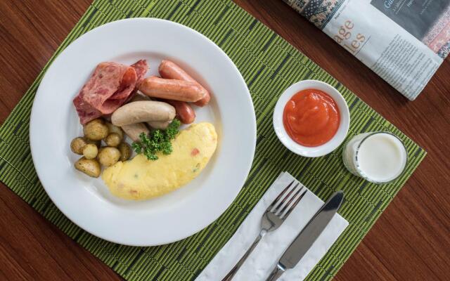 Bigland Hotel & Convention Sentul