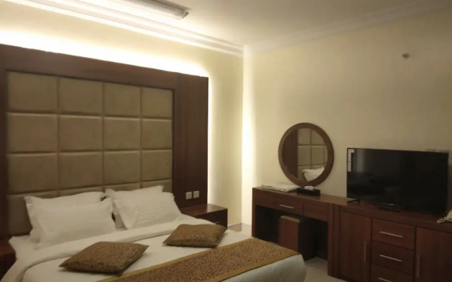 CAPITAL O512 Reef Al Madina