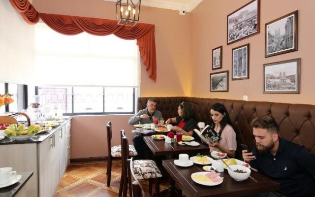 Casa Hotel Baquedano