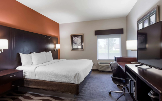 Best Western Plus Lee's Summit Hotel & Suites