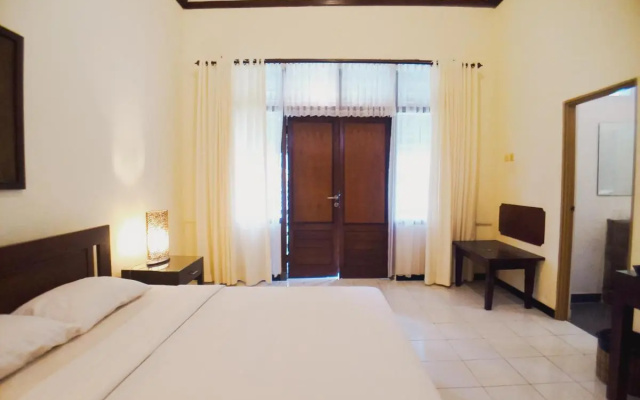 Margo Utomo Hill View Cottages – Guest Rooms – Kalibaru