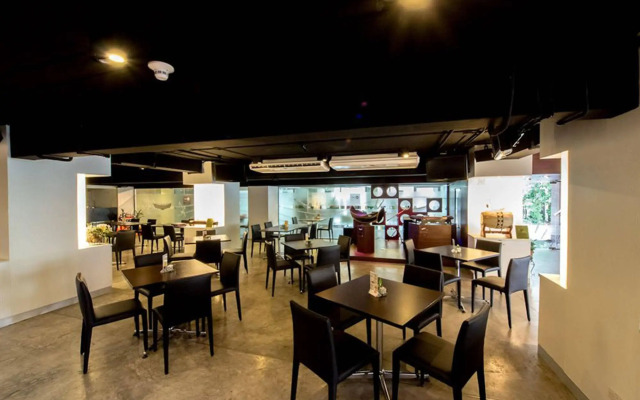Myhotel CMYK Ratchada