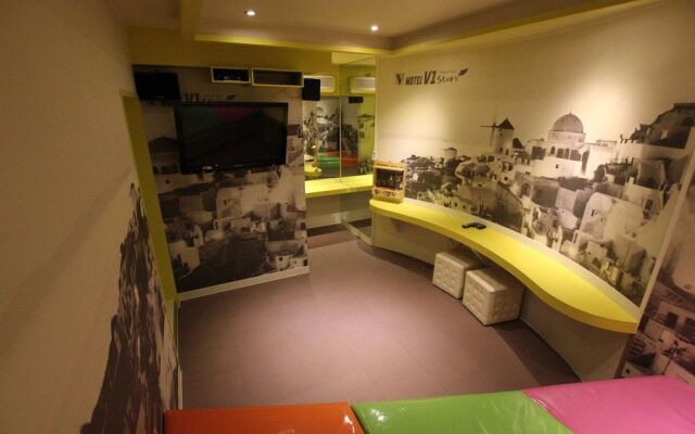 V1 Hotel