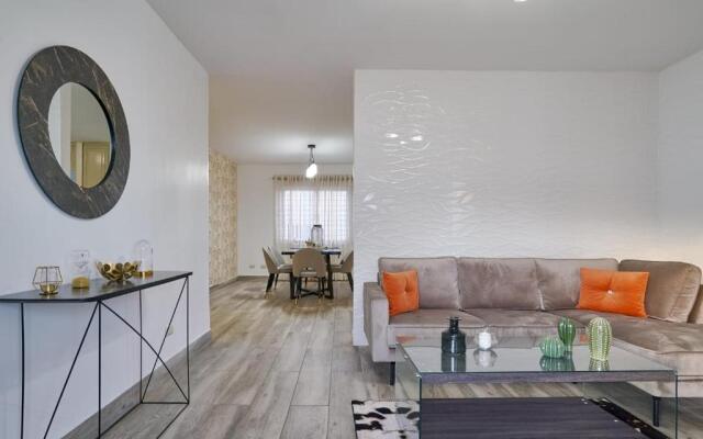 Súper apartamento con piscina