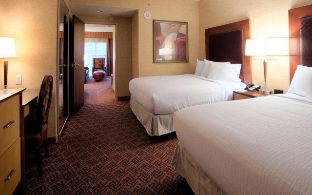 Отель Embassy Suites by Hilton Charlotte Concord Golf Resort & Spa