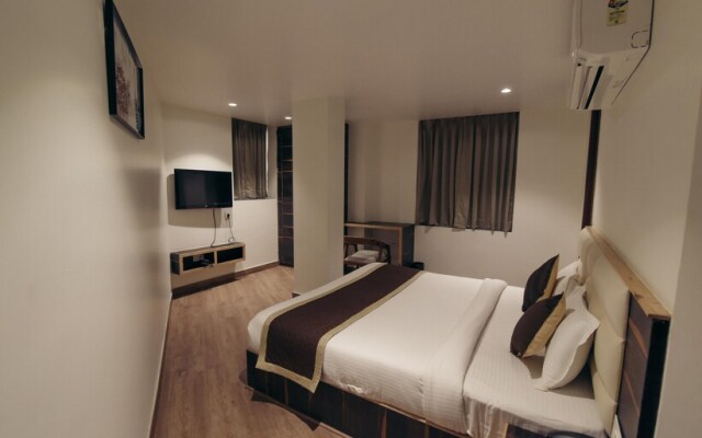 Hotel kaki