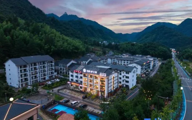 Floral Hotel·Mengsanqing Yijing Hotel (Sanqingshan Scenic Area)