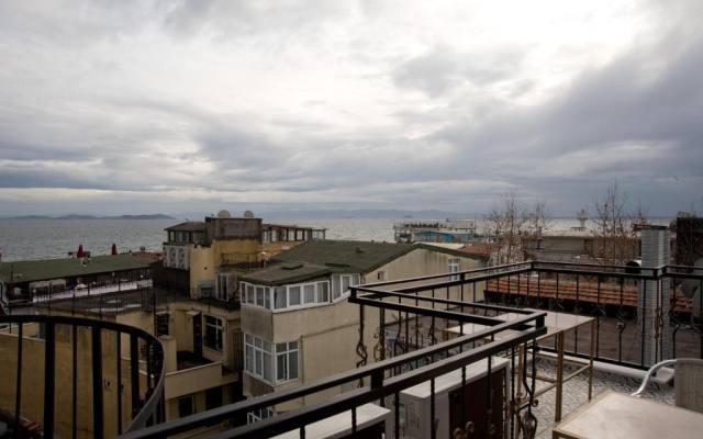Mavi Guest House