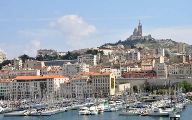 Apartment With One Bedroom In Marseille, With Wifi 7 Km From The Beach