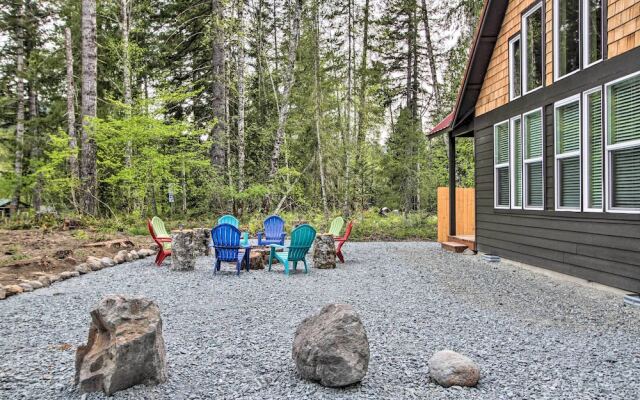 Cozy Cabin - 5 Miles to Mt Rainier National Park!