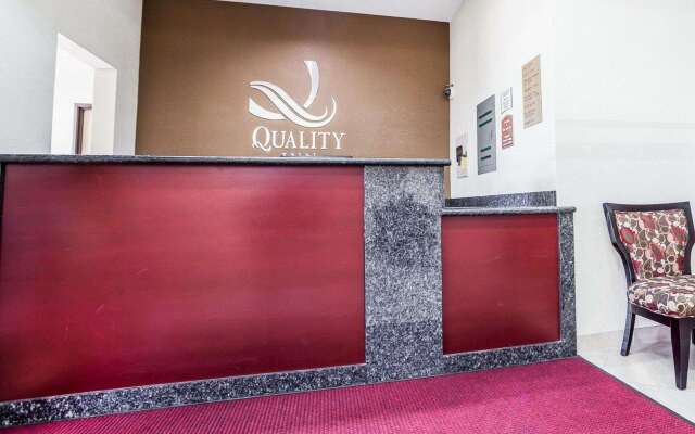 Quality Inn & Suites Altoona - Des Moines