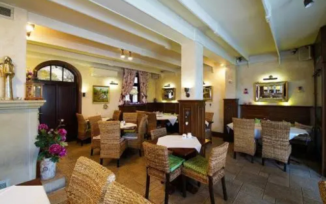 Hotelik & Restauracja Złota Kaczka