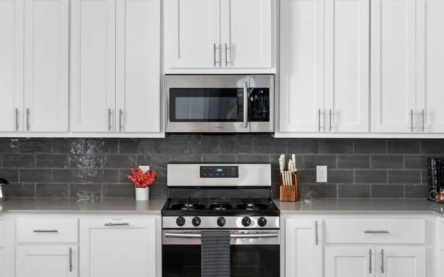 Stunning Centrally Located FUN 3BR Home