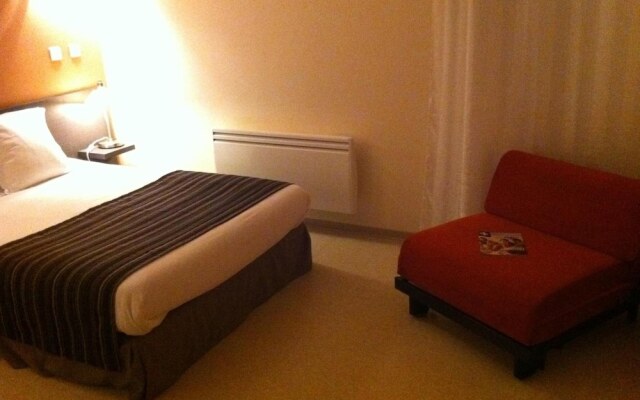 FASTHOTEL LE RALE DES GENETS - Un hôtel FH COLLECTION