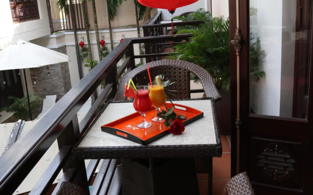 Long Life Riverside Hotel & Spa