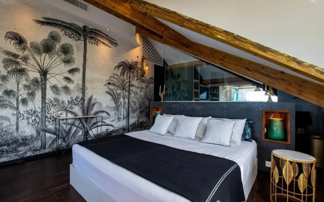 Remarkable 2-bed Apartment in Grand Case