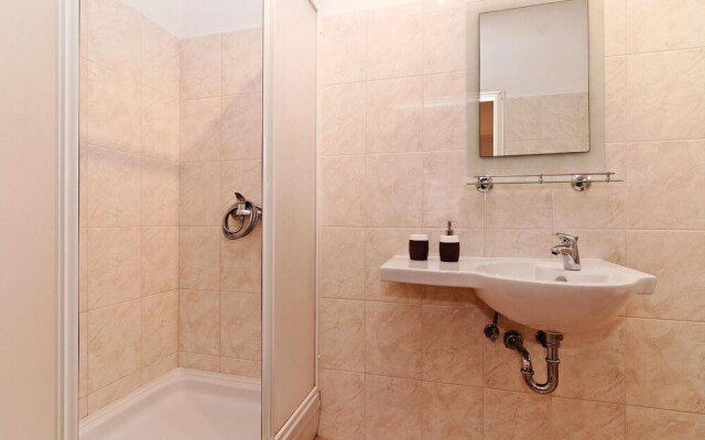 Amazing Home in Sukosan With 2 Bedrooms and Wifi