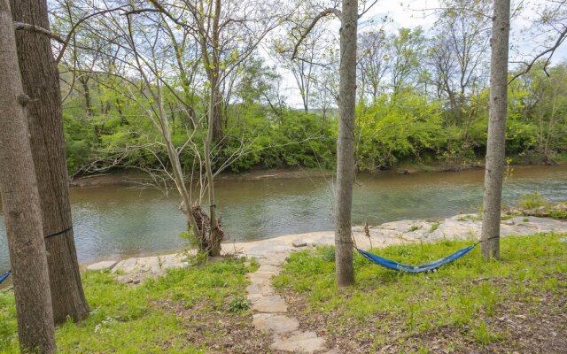 Cozy River Retreat w/ Private Beach within 20 minutes of the city