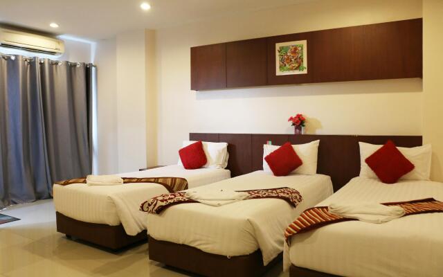 7 Sky Residency