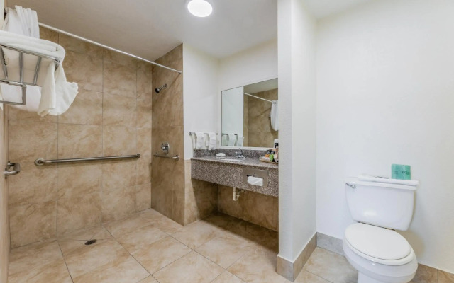 Motel 6 Galveston, TX - Beach/Seawall