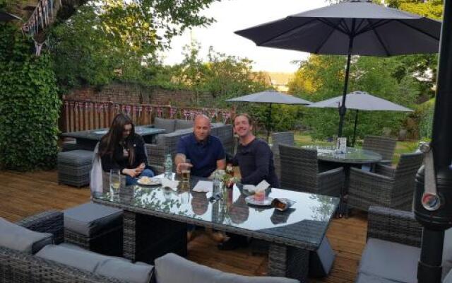 Stoneleigh House Boutique Hotel