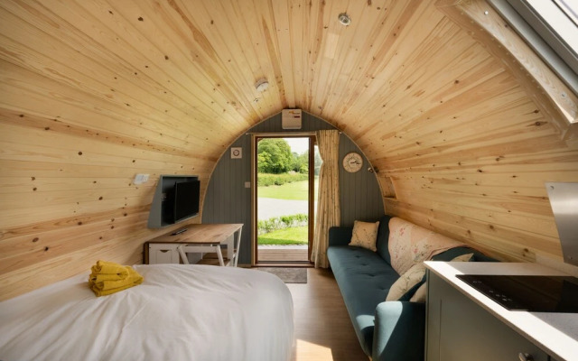 Orchard Glamping - Bramble Pod