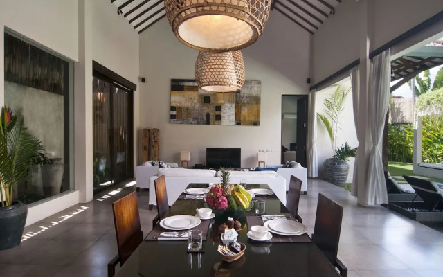 Villa Alice Satu by Villa Finder