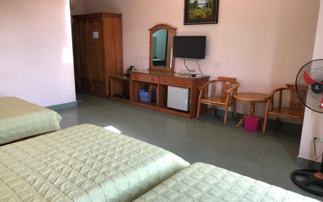 Thong Nhat 2 Hotel – Guest Rooms – Ha Long