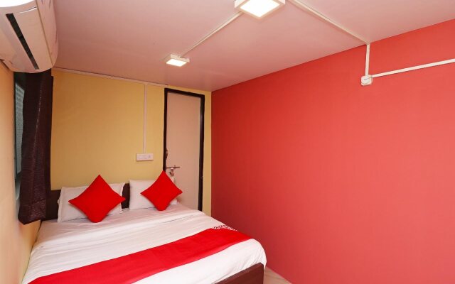 People's Castle By OYO Rooms