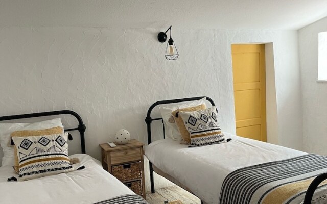 Impeccable 3-bed House in Portel