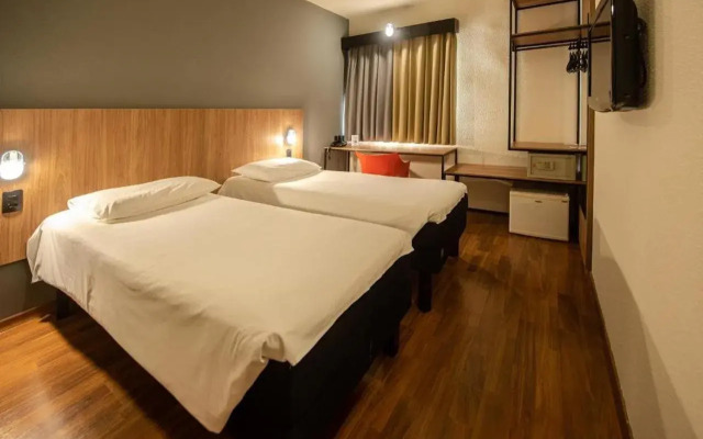 ibis Betim